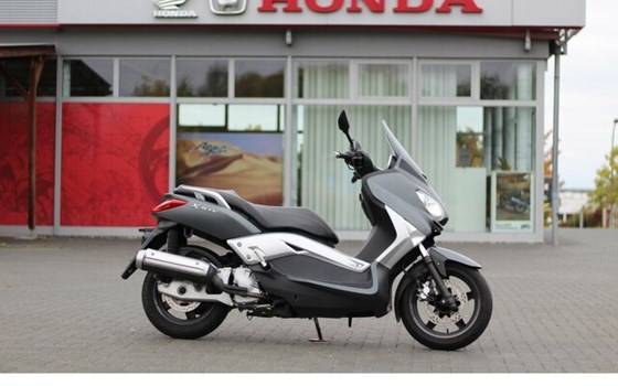 Gebrauchtmotorrad Yamaha XMAX 125 - Bild 2