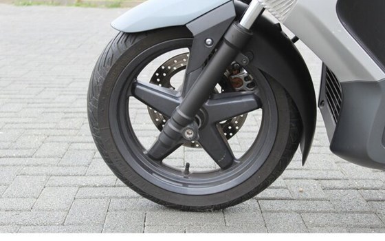 Gebrauchtmotorrad Yamaha XMAX 125 - Bild 9