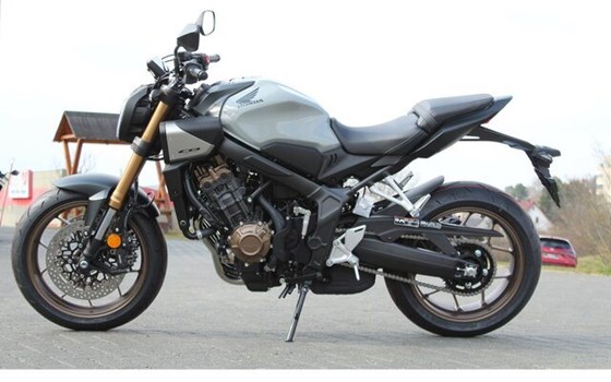 Neufahrzeug Honda CB650R E-Clutch - Bild 5