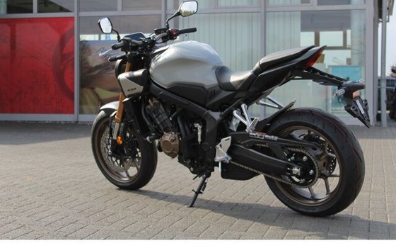 Neufahrzeug Honda CB650R E-Clutch - Bild 7