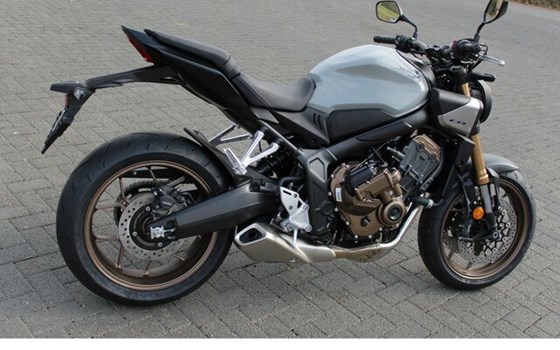 Neufahrzeug Honda CB650R E-Clutch - Bild 8