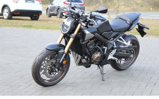 Neufahrzeug Honda CB650R E-Clutch - Bild 11