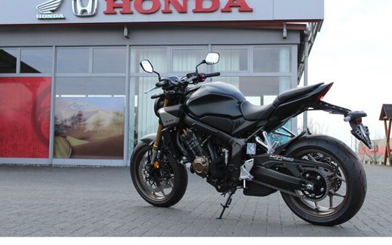 Neufahrzeug Honda CB650R E-Clutch - Bild 9