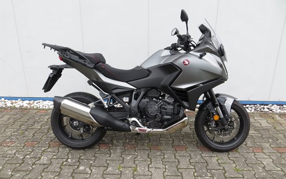 Gebrauchtmotorrad Honda NT1100 DCT - Bild 1