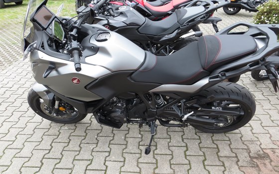 Gebrauchtmotorrad Honda NT1100 DCT - Bild 14