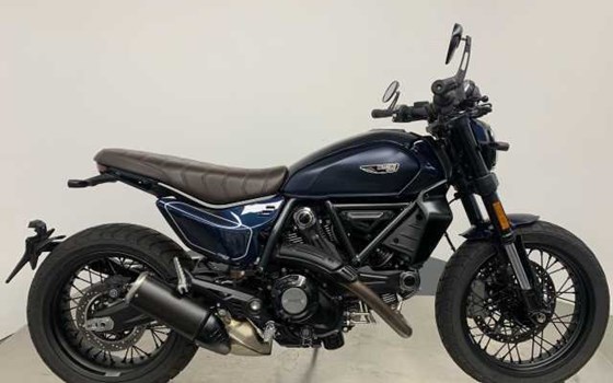 Gebrauchtmotorrad Ducati Scrambler Nightshift - Bild 2
