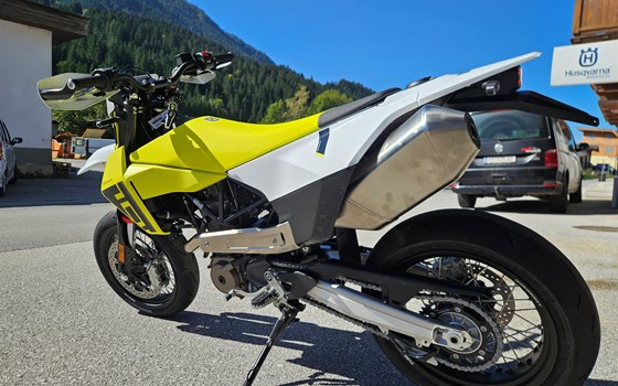 Neufahrzeug Husqvarna 701 Supermoto - Bild 5 Neufahrzeug Husqvarna 701 Supermoto - Bild 5