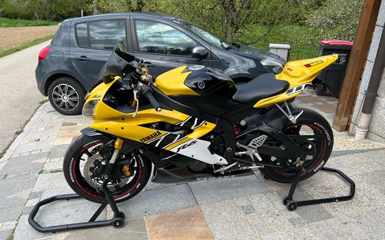 Gebrauchtmotorrad Yamaha YZF-R6 - Bild 2 Gebrauchtmotorrad Yamaha YZF-R6 - Bild 2
