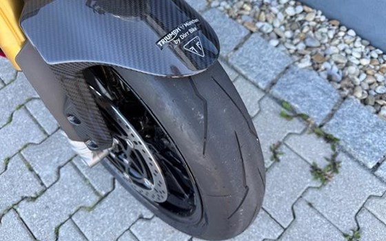 Gebrauchtmotorrad Triumph Speed Triple 1200 RS - Bild 16