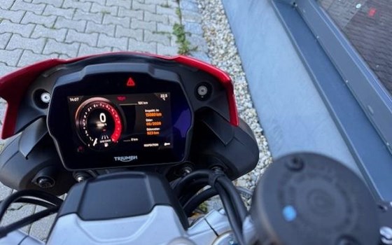 Gebrauchtmotorrad Triumph Speed Triple 1200 RS - Bild 22