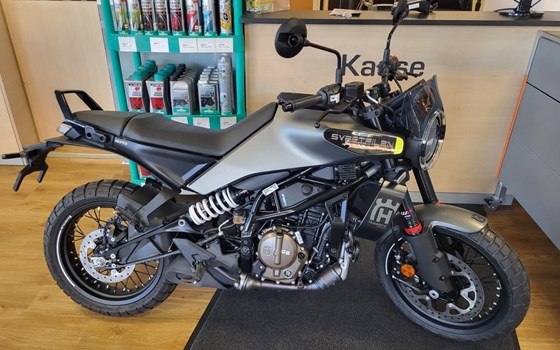 Neufahrzeug Husqvarna Svartpilen 125 - Bild 2 Neufahrzeug Husqvarna Svartpilen 125 - Bild 2