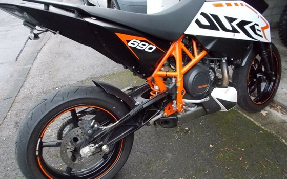 Gebrauchtmotorrad KTM 690 Duke R - Bild 4