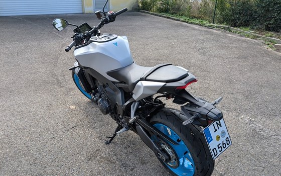 Gebrauchtmotorrad Yamaha MT-09 Y-AMT 35kW - Bild 3