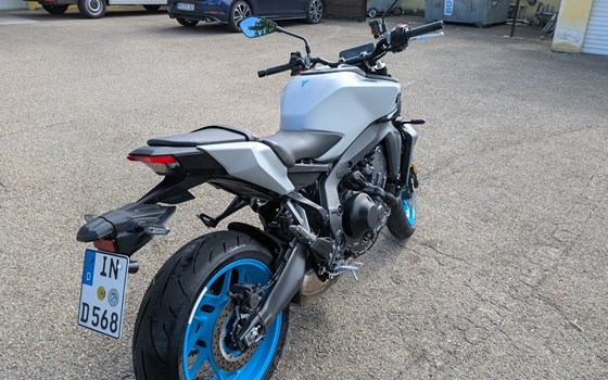 Gebrauchtmotorrad Yamaha MT-09 Y-AMT 35kW - Bild 4