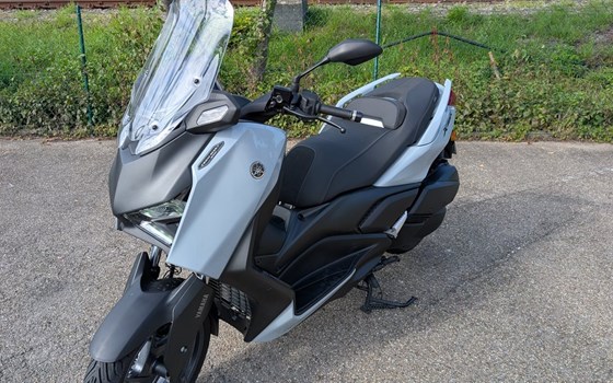 Gebrauchtmotorrad Yamaha XMAX 300 Tech MAX+ - Bild 1