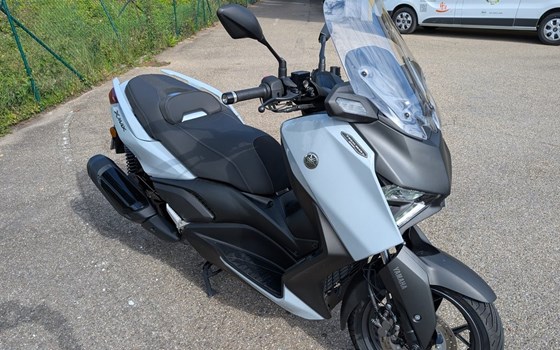 Gebrauchtmotorrad Yamaha XMAX 300 Tech MAX+ - Bild 2
