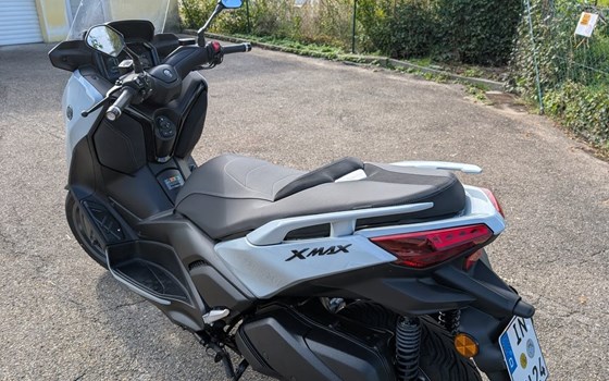 Gebrauchtmotorrad Yamaha XMAX 300 Tech MAX+ - Bild 3
