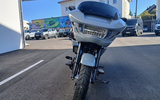 Neufahrzeug Harley-Davidson Road Glide FLTRX - Bild 3 Neufahrzeug Harley-Davidson Road Glide FLTRX - Bild 3