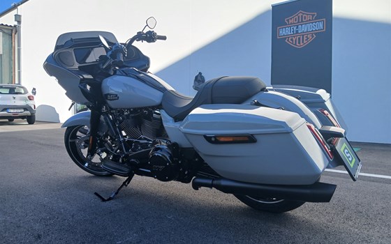 Neufahrzeug Harley-Davidson Road Glide FLTRX - Bild 6 Neufahrzeug Harley-Davidson Road Glide FLTRX - Bild 6