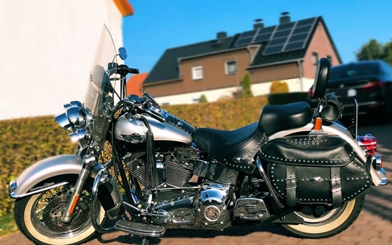 Gebrauchtmotorrad Harley-Davidson Softail Heritage Classic FLSTC - Bild 1