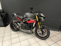 Gebrauchtmotorrad Triumph Speed Triple R