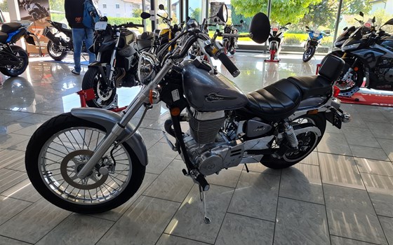 Gebrauchtmotorrad Suzuki Savage LS 650 - Bild 3