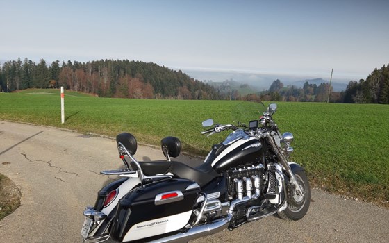 Motorrad Occasion Triumph Rocket III Touring - Bild 2