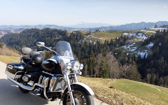 Motorrad Occasion Triumph Rocket III Touring - Bild 3