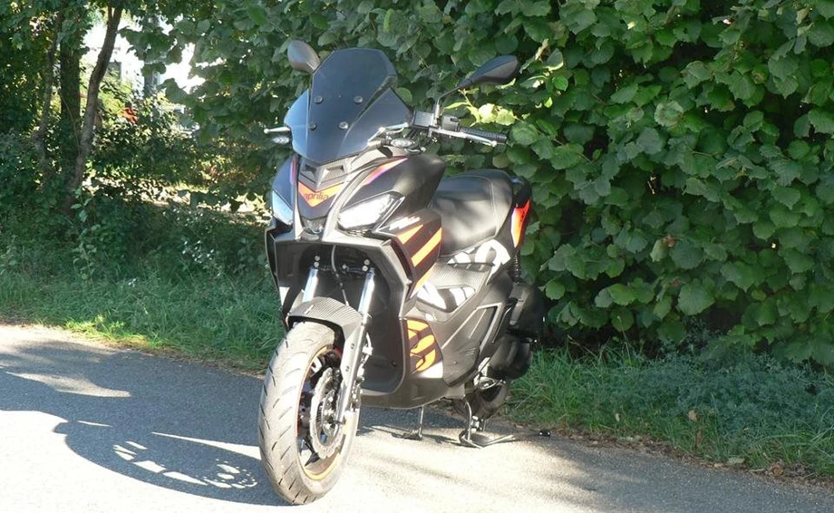 Angebot Aprilia SR GT Replica 200 Bild 1: Angebot Aprilia SR GT Replica 200