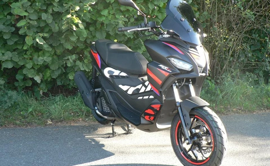 Angebot Aprilia SR GT Replica 200 Bild 4: Angebot Aprilia SR GT Replica 200