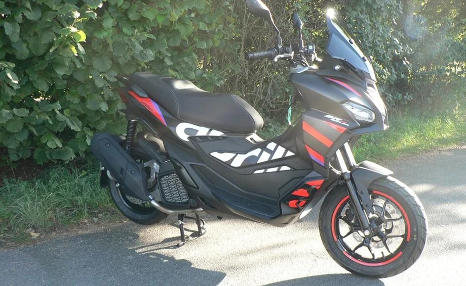 Angebot Aprilia SR GT Replica 200 Bild 5: Angebot Aprilia SR GT Replica 200