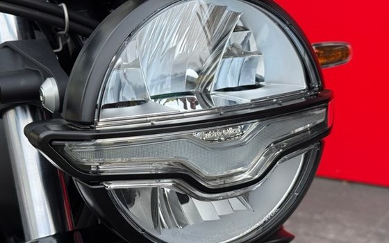 Neufahrzeug Moto Guzzi V7 Stone - Bild 7