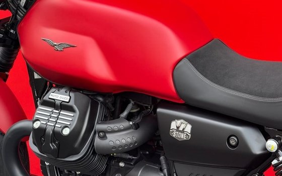 Neufahrzeug Moto Guzzi V7 Stone - Bild 11