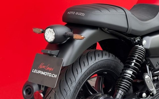 Neufahrzeug Moto Guzzi V7 Stone - Bild 8