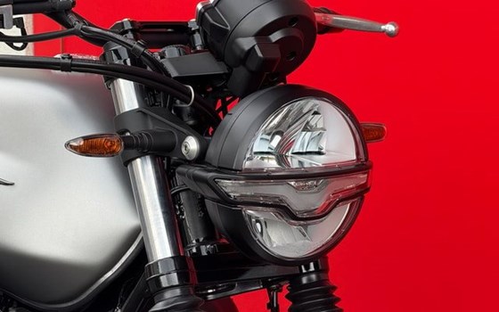 Neufahrzeug Moto Guzzi V7 Stone - Bild 4