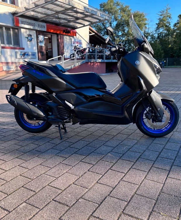 Yamaha XMAX 125
