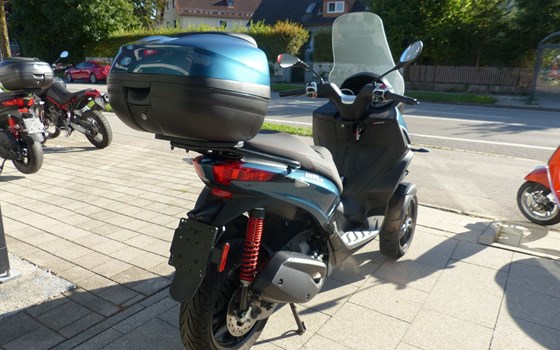 Gebrauchtmotorrad Piaggio MP3 300 - Bild 12