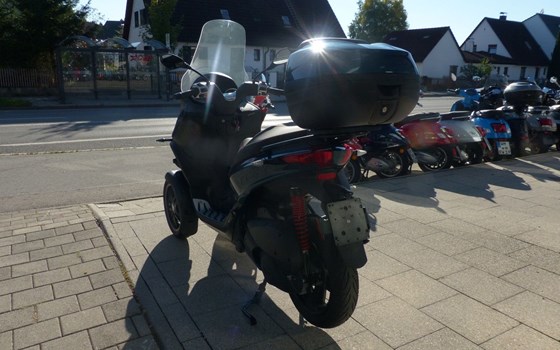 Gebrauchtmotorrad Piaggio MP3 300 - Bild 8