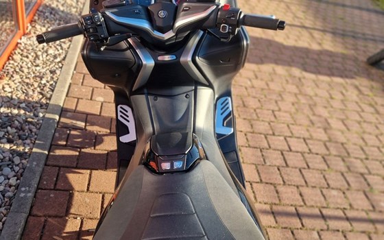 Gebrauchtmotorrad Yamaha TMAX DX - Bild 7
