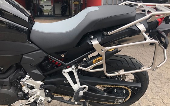 Gebrauchtmotorrad BMW F 900 GS Adventure - Bild 5