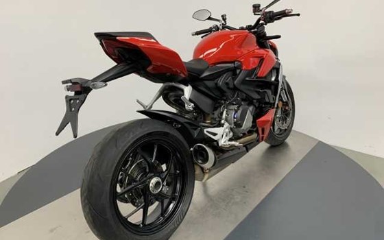 Gebrauchtmotorrad Ducati Streetfighter V2 - Bild 3