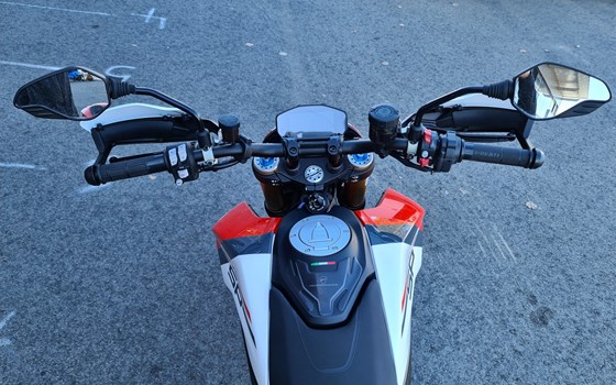 Gebrauchtmotorrad Ducati Hypermotard 950 SP - Bild 8 Gebrauchtmotorrad Ducati Hypermotard 950 SP - Bild 8