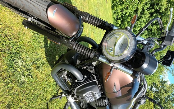 Gebrauchtmotorrad Moto Guzzi V7 III Stone Night Pack - Bild 6