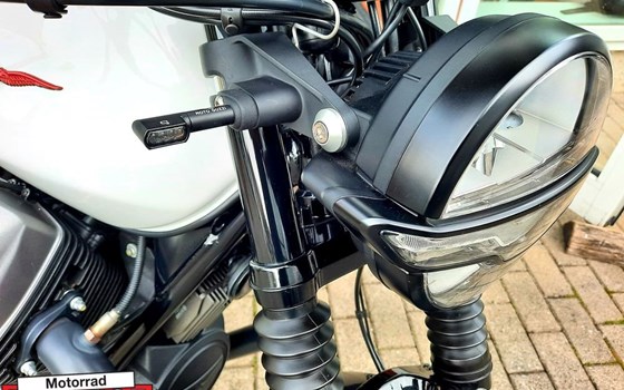 Gebrauchtmotorrad Moto Guzzi V7 II Stone - Bild 10