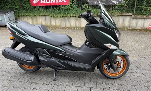 Suzuki Burgman 400