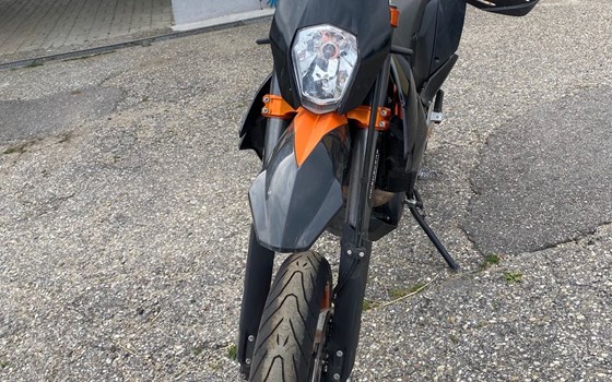 Gebrauchtmotorrad KTM 690 SMC R - Bild 8 Gebrauchtmotorrad KTM 690 SMC R - Bild 8