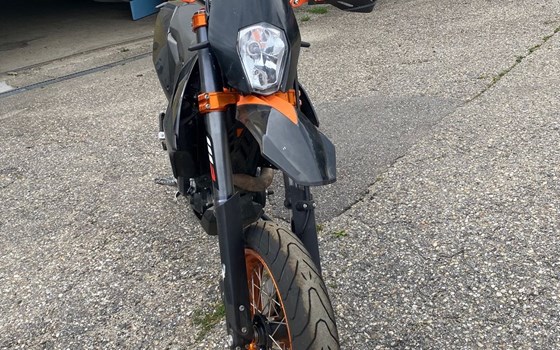 Gebrauchtmotorrad KTM 690 SMC R - Bild 9 Gebrauchtmotorrad KTM 690 SMC R - Bild 9