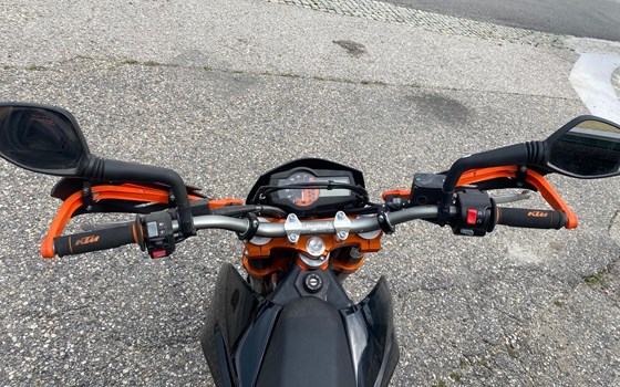 Gebrauchtmotorrad KTM 690 SMC R - Bild 11 Gebrauchtmotorrad KTM 690 SMC R - Bild 11