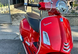 Gebrauchte Vespa GTS 300 hpe Super Gebrauchte Vespa GTS 300 hpe Super