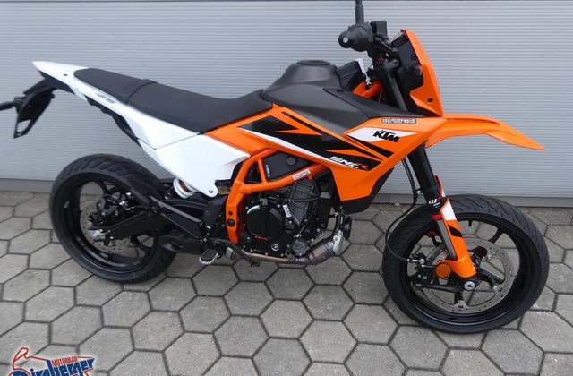 KTM 390 SMC R